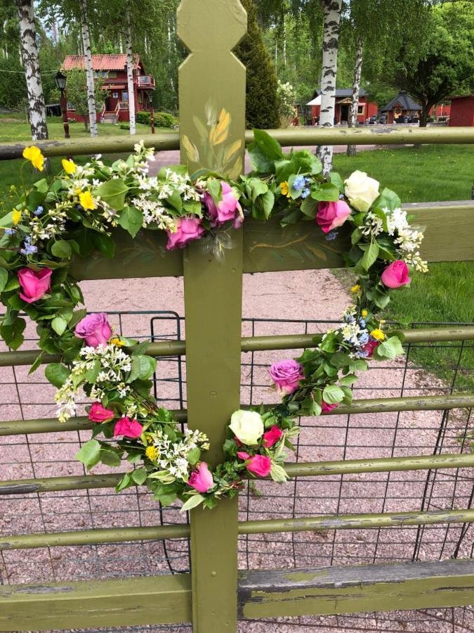 Mysigt Boende I Raettvik Med Utsikt Oever Siljan المظهر الخارجي الصورة